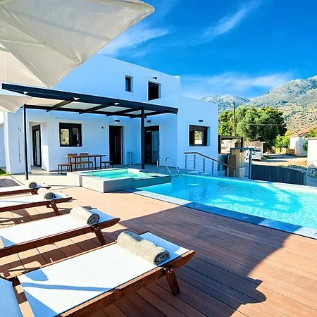 Villa Perla With Heated Pool *