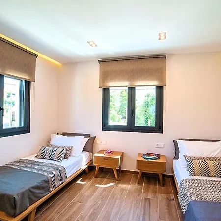 Villa Perla With Heated Pool *
