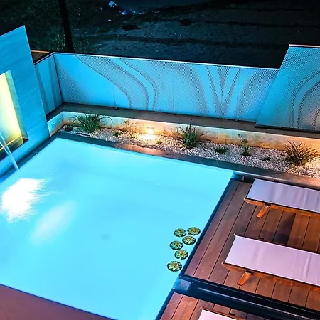 Perla With Heated Pool *