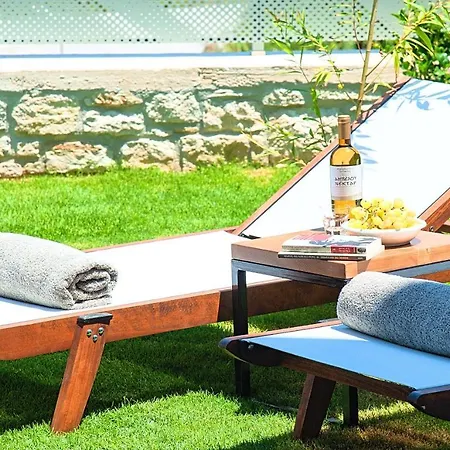 Perla With Heated Pool